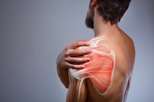 五十肩の痛みは楽々センターにご相談ください｜筋膜治療60分66万ドン〜
