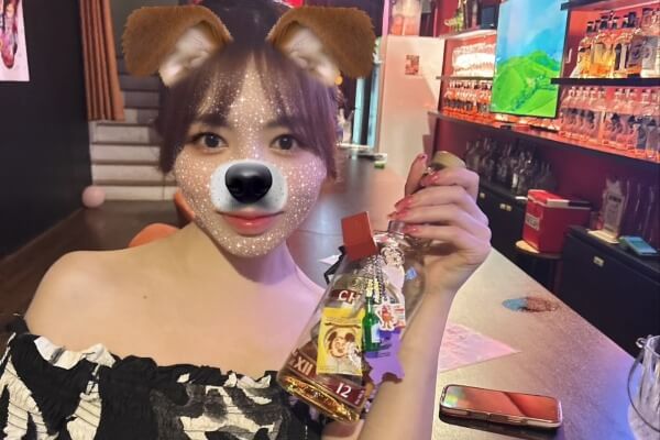 料金システム変更でリーズナブルに！ カウンター席にカラオケも導入♪｜クレイジーキャッツ