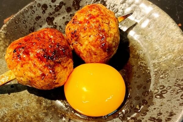 「本格炭火焼き鳥くわ」が移転！ レタントンで美味い宮崎の銘柄鶏を♪