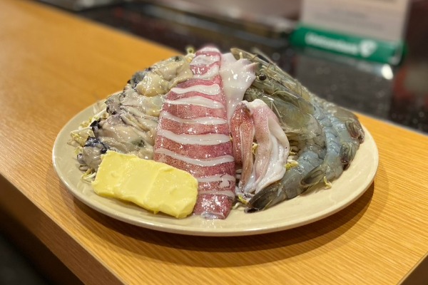 カキ・エビ・イカ！ お酒が進むみやこ屋の海祭り！