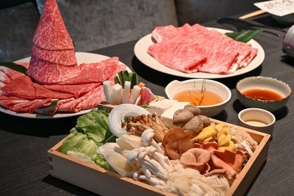 123万ドンで黒毛和牛＆ブランド豚！しゃぶ輝の12月限定コース