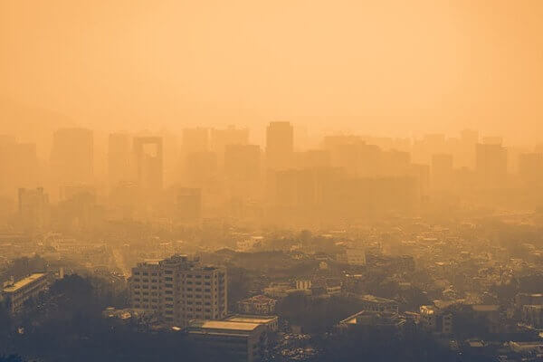 大気汚染が体や健康に与える影響｜日本人専門医への相談はロータスクリニックまで