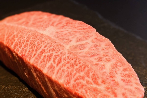 ホーチミン,日本食,ステーキ,高級,和牛,会食,接待,7区,おすすめ