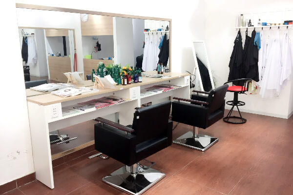 ヘアサロンカル(Hair Salon Kal)