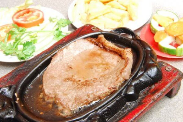 ナムソン（Beef Steak Nam Son）｜グエンティミンカイ店