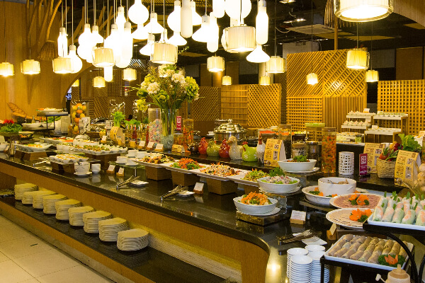ホアンイエンビュッフェ,ビュッフェ,食べ放題,ベトナム料理,パールプラザ,ホーチミン