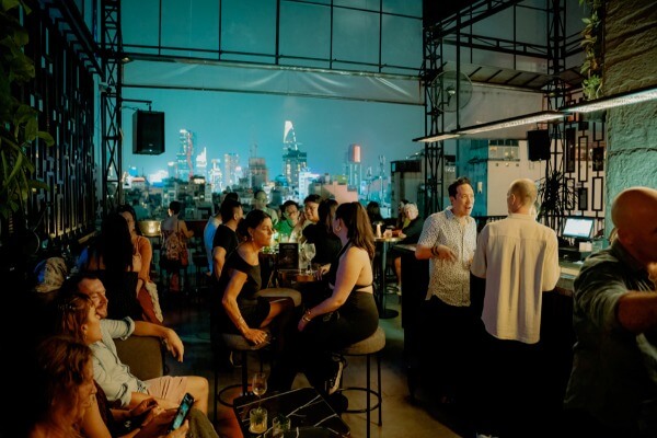 The Park Rooftop Bar & Lounge（ザ・パーク・ルーフトップバー＆ラウンジ）