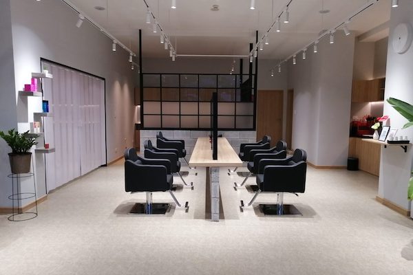エモ,エモヘアアンドビューティー,ホーチミン,美容室,7区,EMO