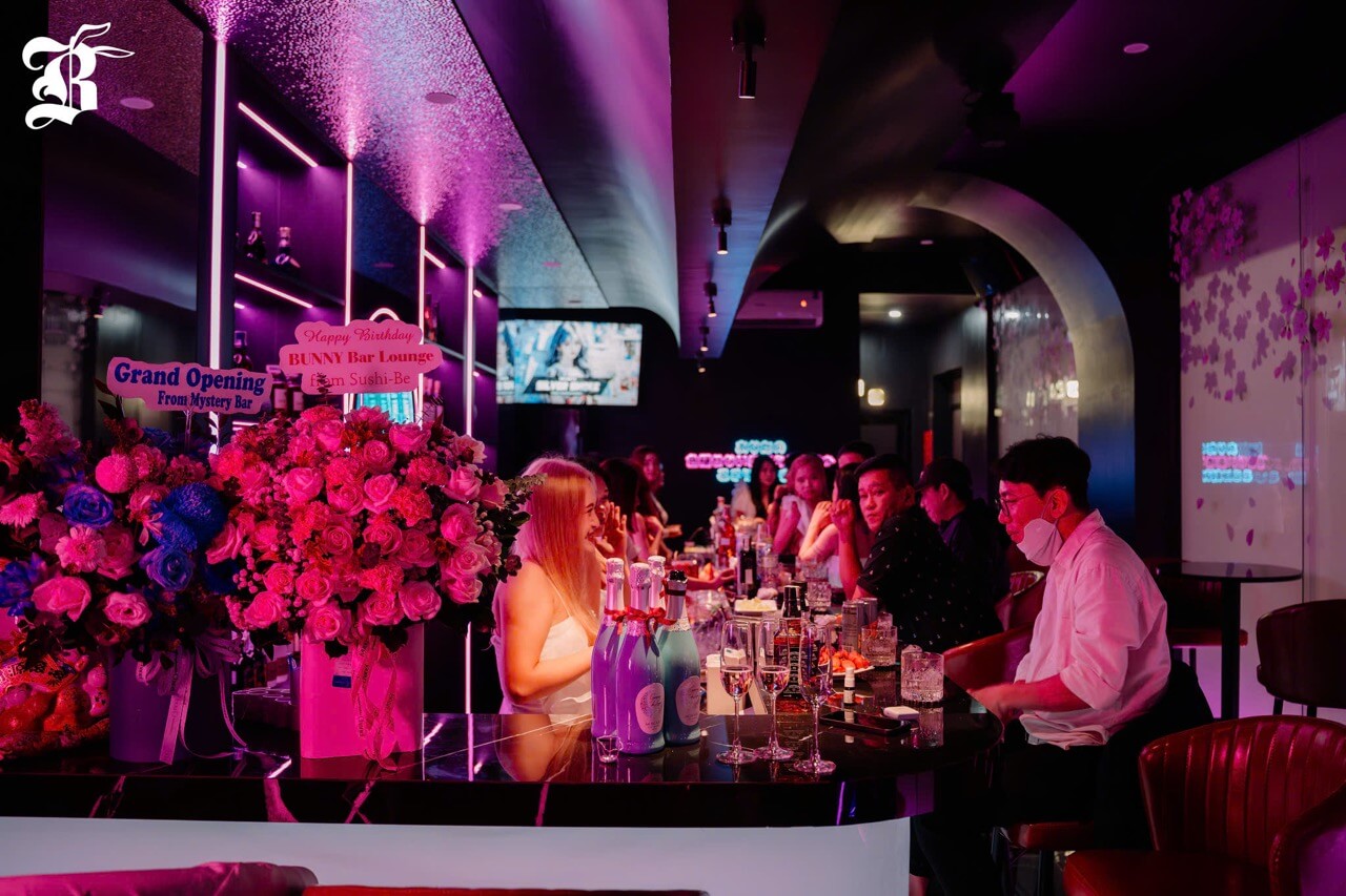 ダナン,カラオケ,Bunnybar,バニーバー,日本語,バー,女の子