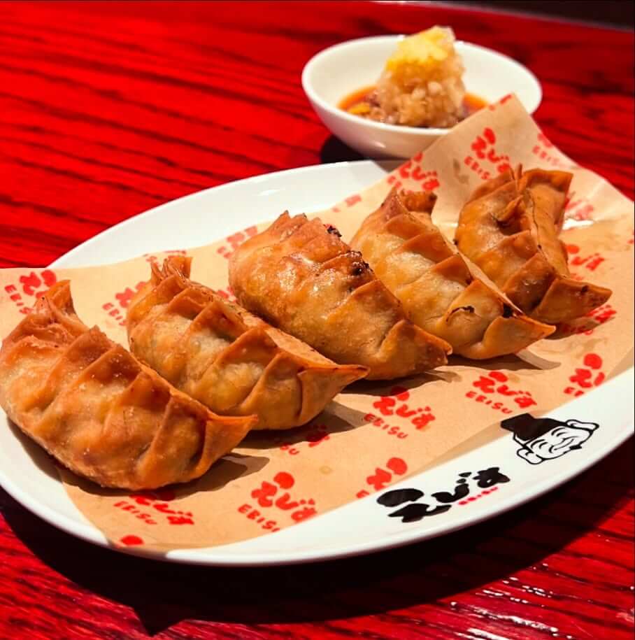 ホーチミン,レタントン,えびす,えびす番外,餃子,焼き鳥,個室,