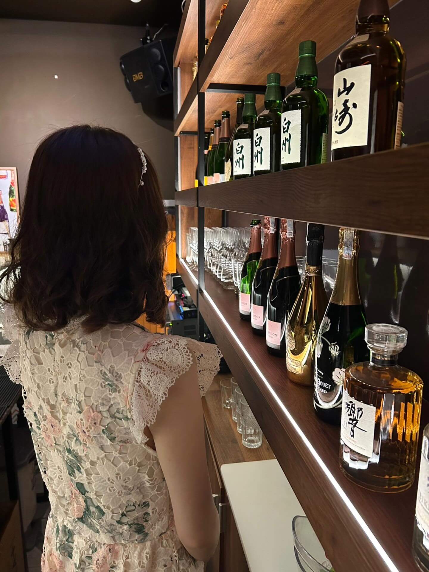 UNIVERSE ユニバース ホーチミン レタントン 日本人女性在籍 カラオケスナック