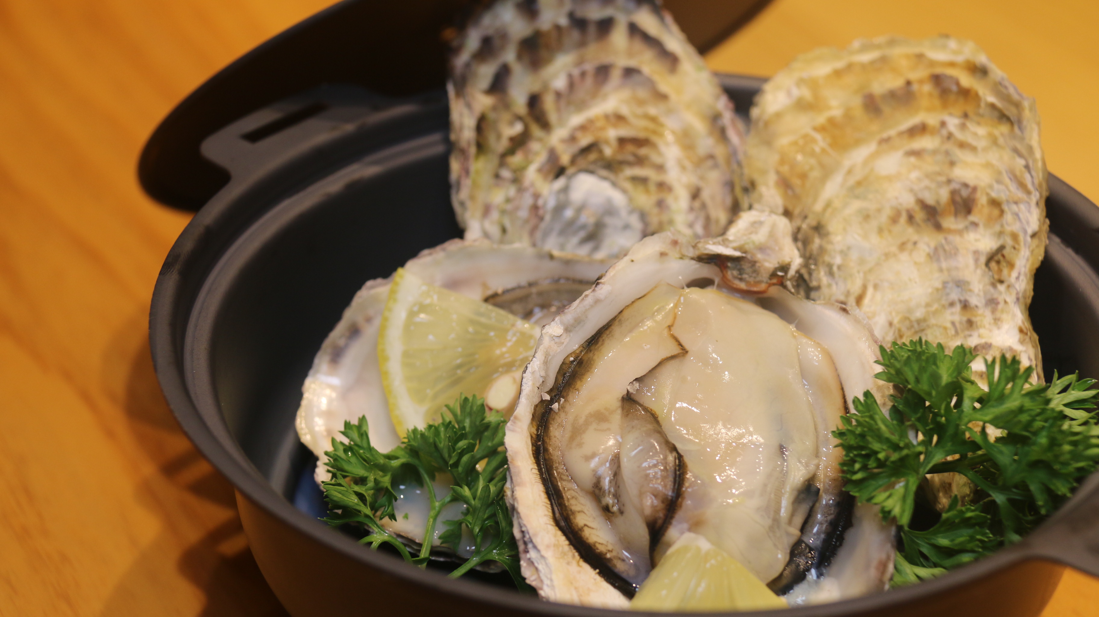 ホーチミン,鮨,寿司,日本食,牡蠣,オイスターバー,鮨清水