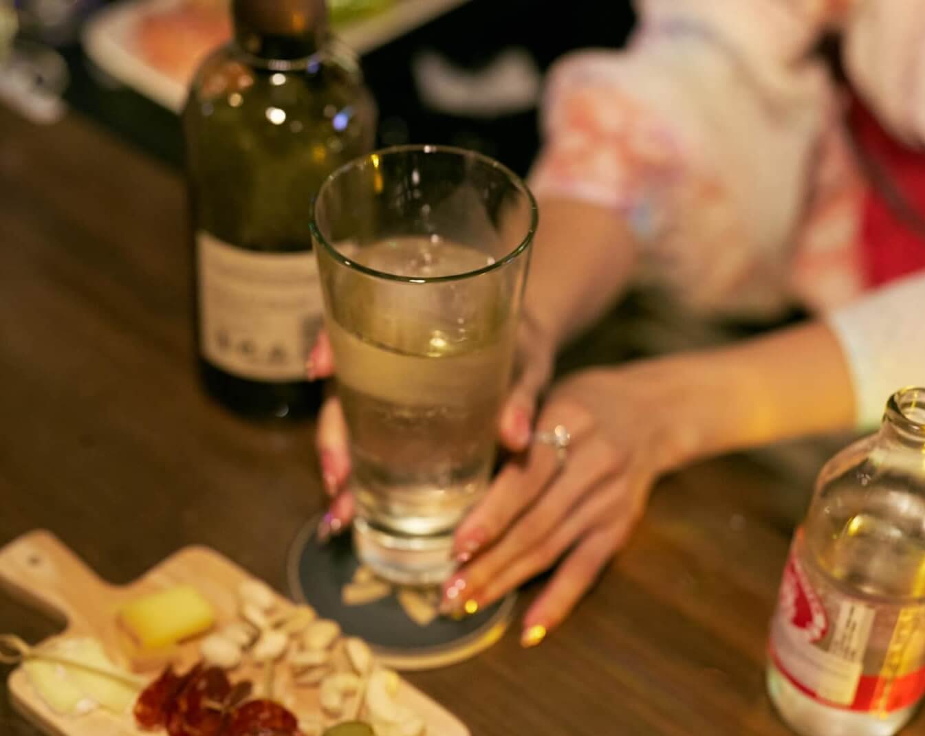 YUBAR&LOUNGE,ホーチミン,バー,ラウンジ,ガールズバー,ユーバー,レタントン,1区