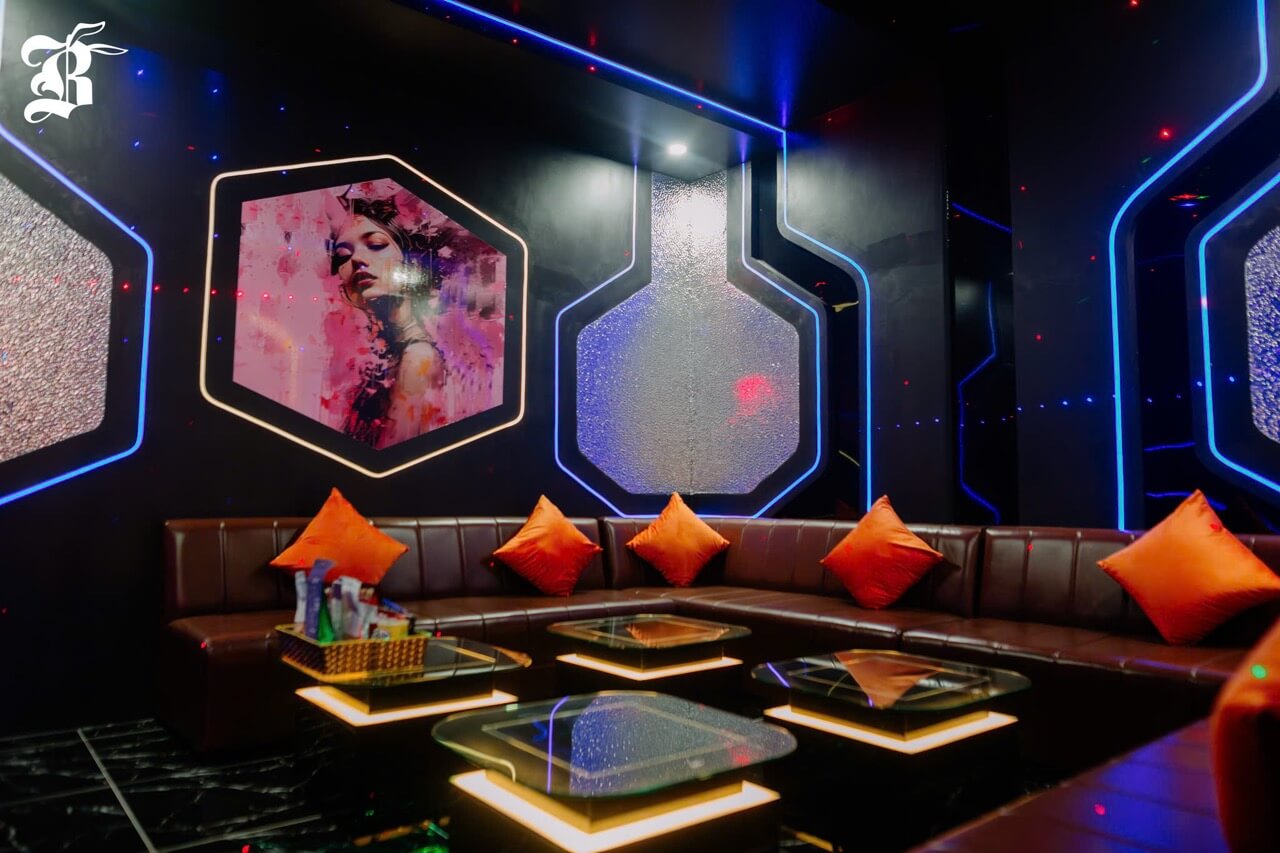 ダナン,カラオケ,Bunnybar,バニーバー,日本語,バー,女の子