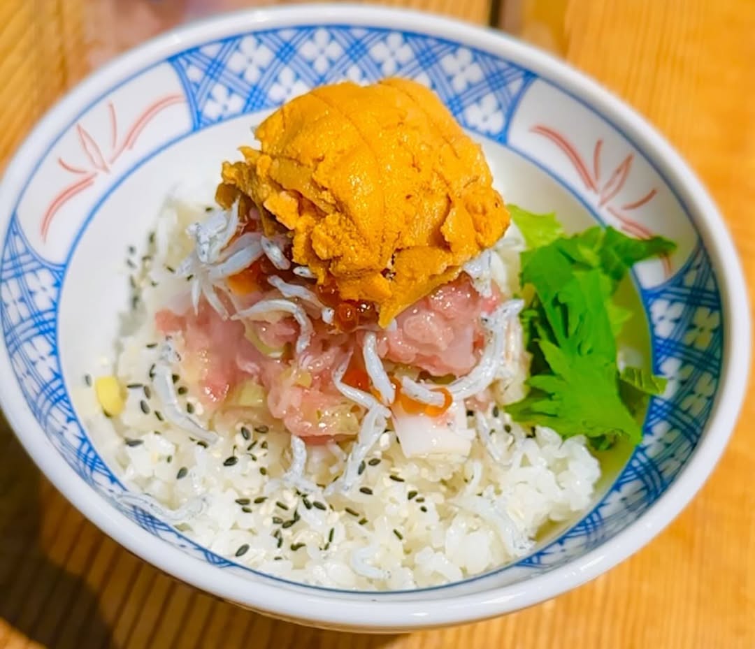 ホーチミン,レタントン,海鮮丼,和食,丼,デリバリー,寿司,刺身,